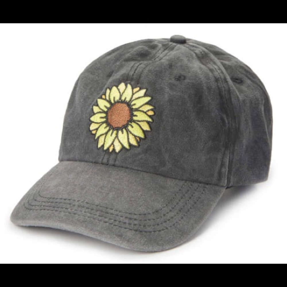 NWOT Sunflower Cap One Size Fits Most